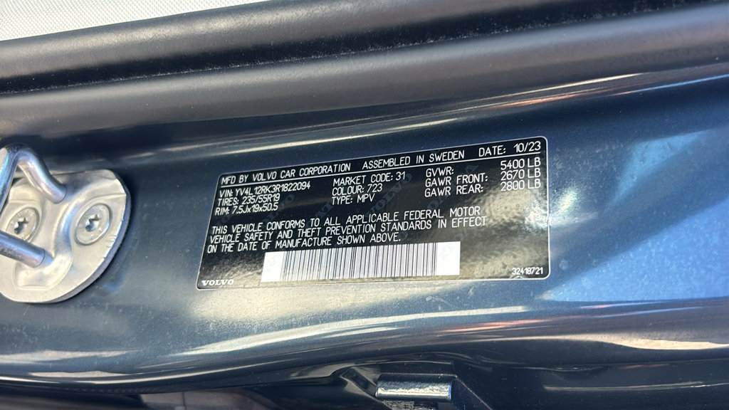 Certified 2024 Volvo XC60 B5 Core w/ Climate Package AWD/4WD image 32