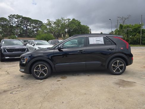 New 2026 Kia Niro EX FWD image 5