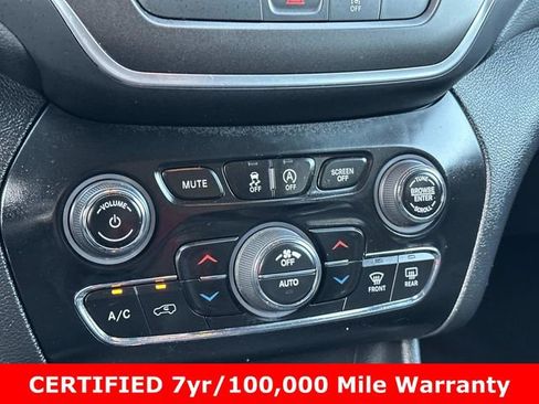 Certified 2022 Jeep Cherokee Trailhawk AWD/4WD image 24