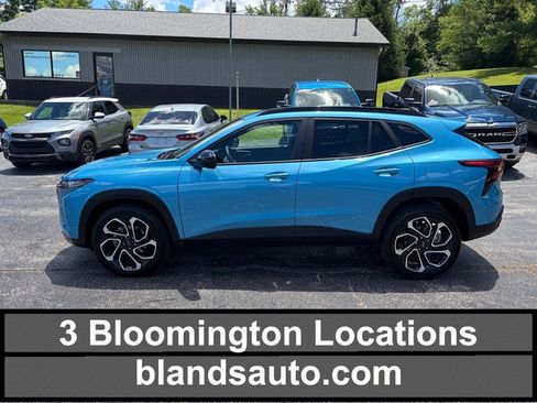 Used 2025 Chevrolet Trax RS w/ Driver Confidence Package FWD image 1