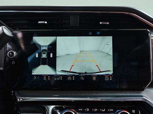 Used 2024 GMC Sierra 2500 Denali Ultimate image 17