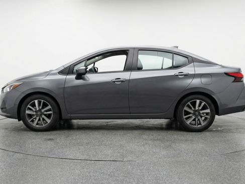 Used 2025 Nissan Versa SV FWD image 5