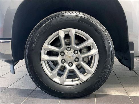 Used 2023 Chevrolet Silverado 1500 LT AWD/4WD image 7