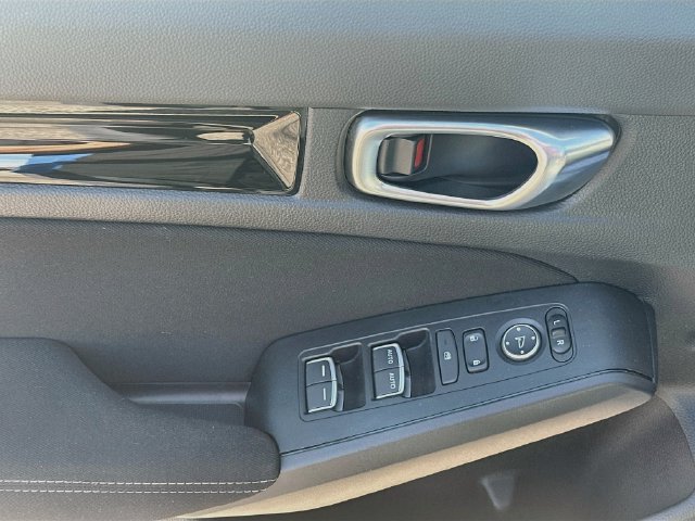 Used 2022 Honda Civic EX image 17