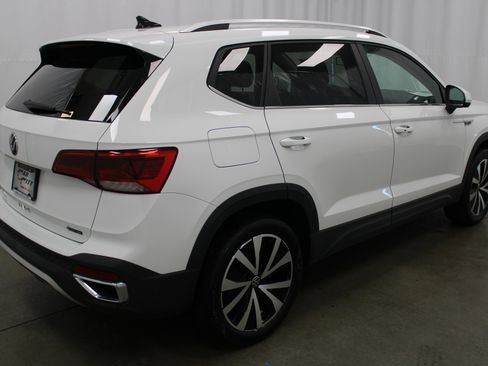 Used 2022 Volkswagen Taos SE image 5