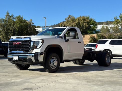 New 2026 GMC Sierra 3500 Pro w/ Fleet Convenience Package RWD image 4