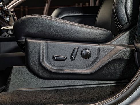 Used 2022 Ford F250 Lariat w/ Black Appearance Package AWD/4WD image 20