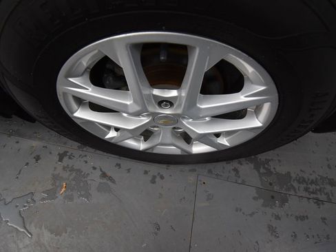 Certified 2023 Chevrolet Equinox LT image 9