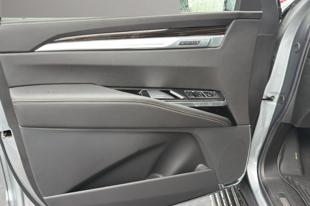 New 2027 Cadillac Escalade Luxury w/ Touring Package RWD image 11