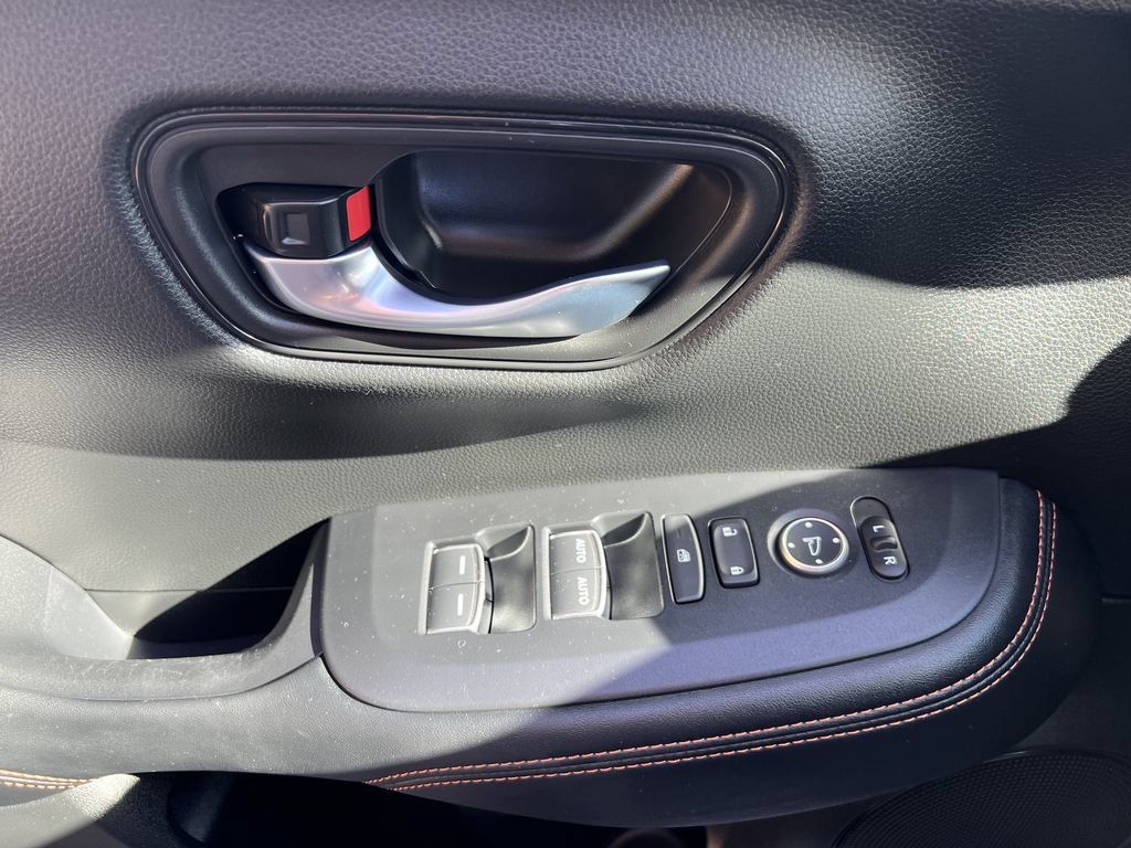 Used 2025 Honda HR-V Sport image 13