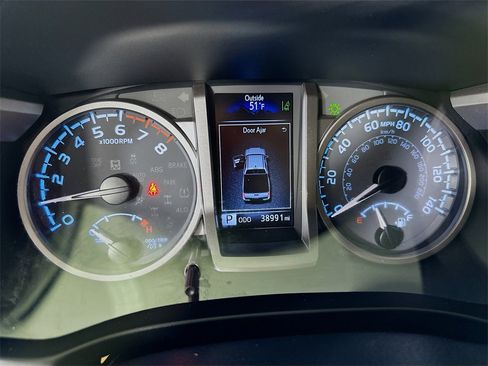 Used 2022 Toyota Tacoma SR5 image 24