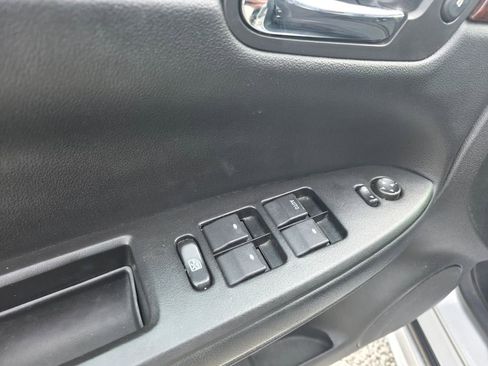 Used 2011 Chevrolet Impala LT image 10