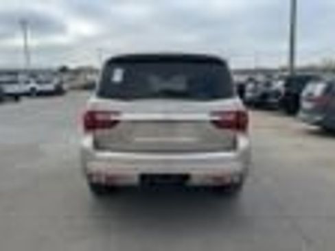 Used 2019 INFINITI QX80 Luxe w/ Proactive Package image 9