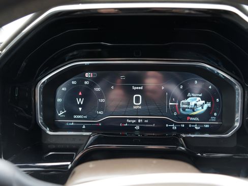 Used 2024 GMC Sierra 2500 SLT w/ SLT Convenience Package image 11