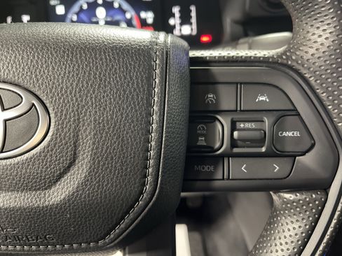 Used 2025 Toyota Tacoma SR image 19