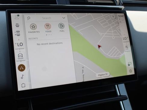 New 2026 Land Rover Range Rover Velar Dynamic SE image 18