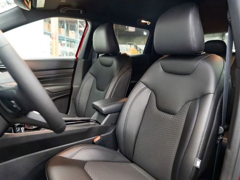 New 2026 Jeep Compass Latitude AWD/4WD image 21