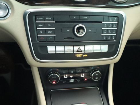 Used 2018 Mercedes-Benz CLA 250 image 22