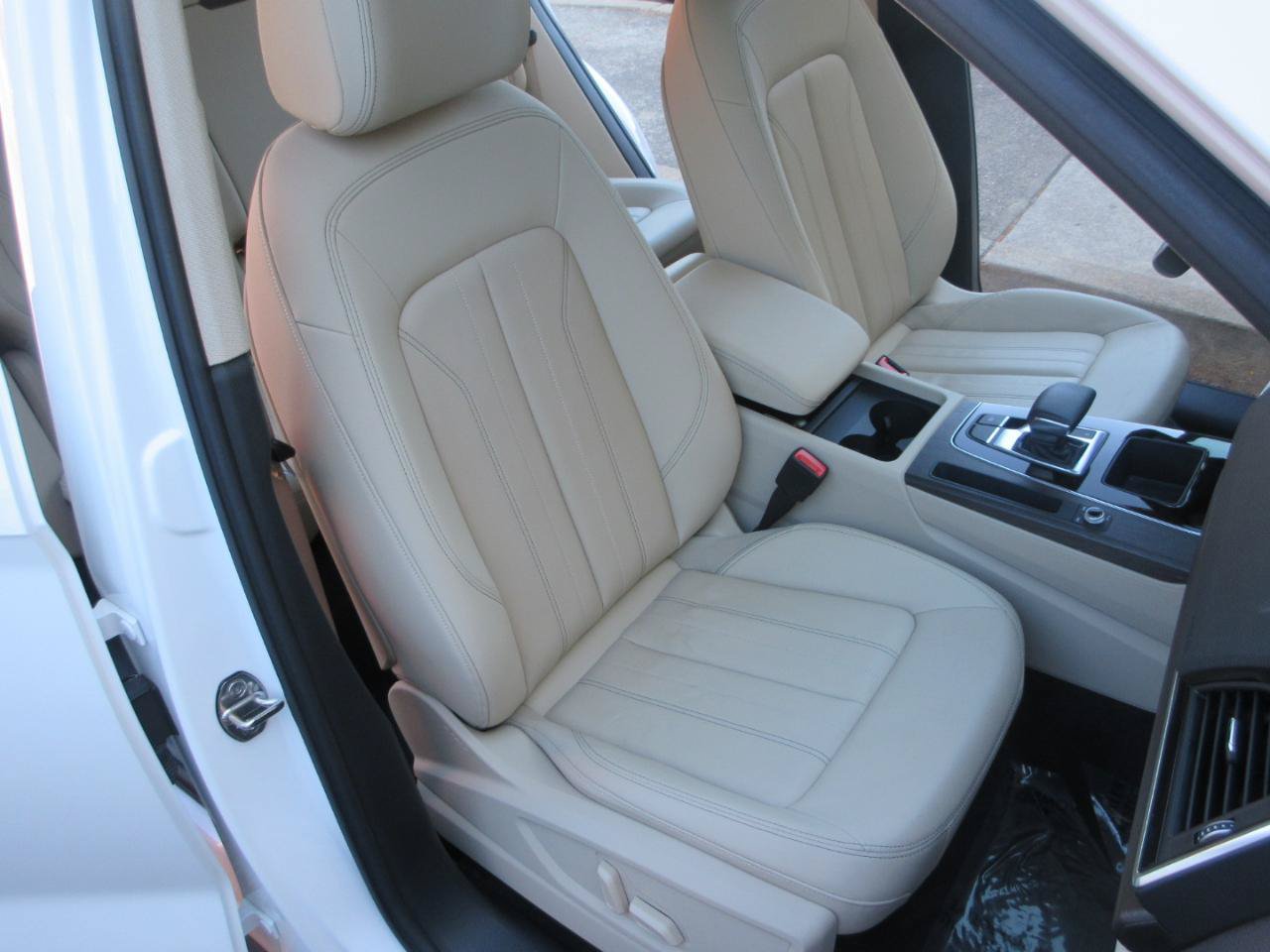 Used 2023 Audi Q5 2.0T Premium w/ Convenience Package AWD/4WD image 25