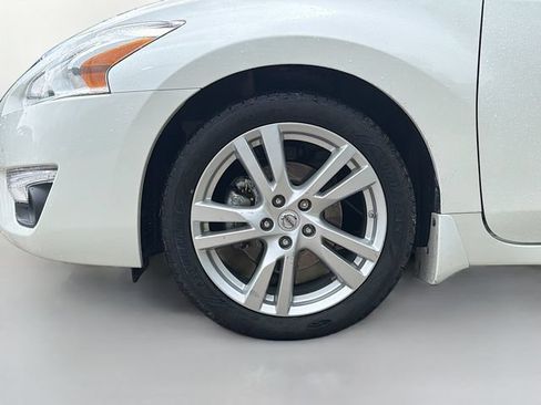 Used 2015 Nissan Altima 3.5 SL FWD image 39