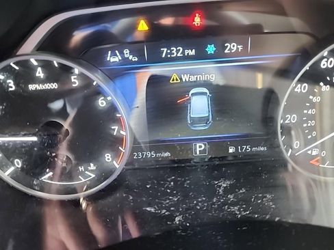 Certified 2024 Nissan Murano SV w/ SV Midnight Edition Package image 9