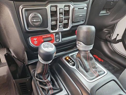 Used 2022 Jeep Gladiator Rubicon w/ LED Lighting Group image 12