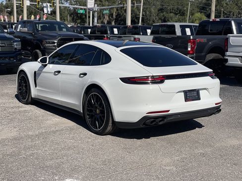 Used 2018 Porsche Panamera 4 image 11