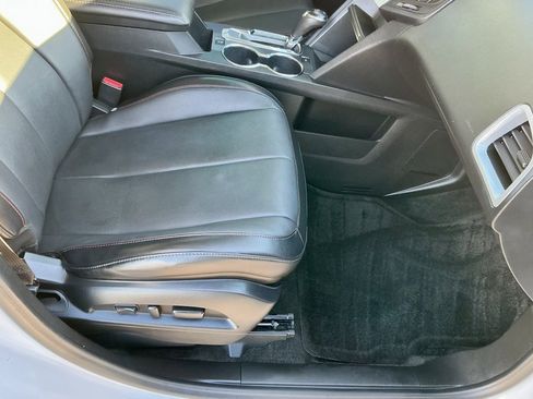 Used 2017 Chevrolet Equinox Premier w/ Enhanced Convenience Package image 23