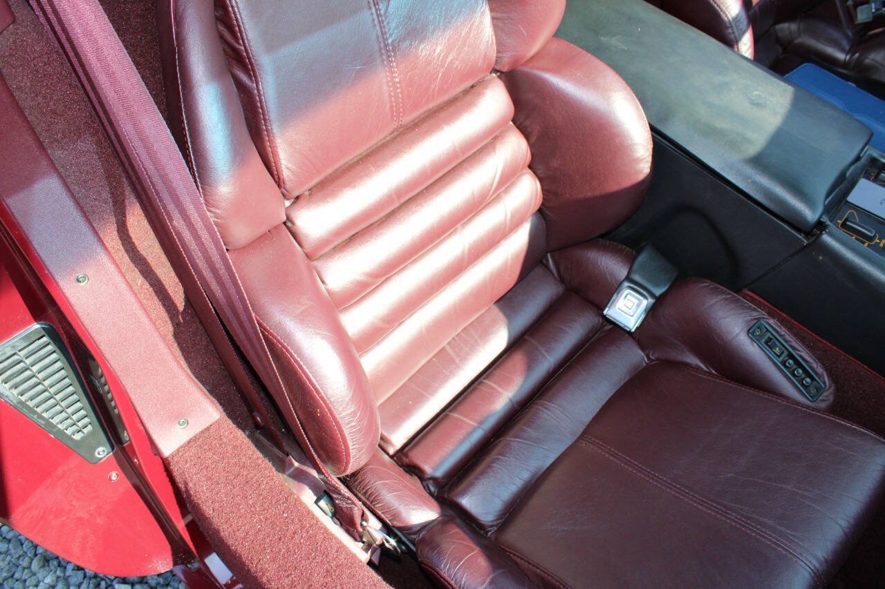 Used 1993 Chevrolet Corvette Coupe RWD image 16