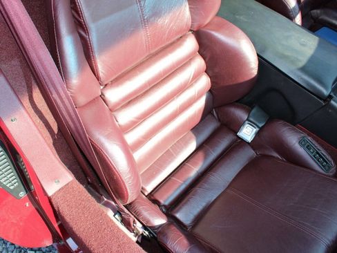 Used 1993 Chevrolet Corvette Coupe RWD image 16