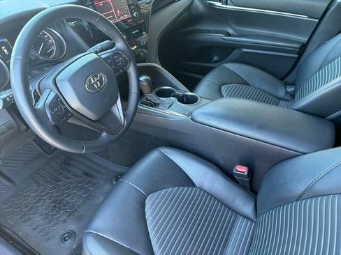Used 2021 Toyota Camry SE FWD image 11