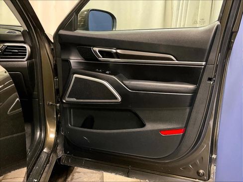 Used 2023 Kia Telluride S w/ S Sunroof Package image 12