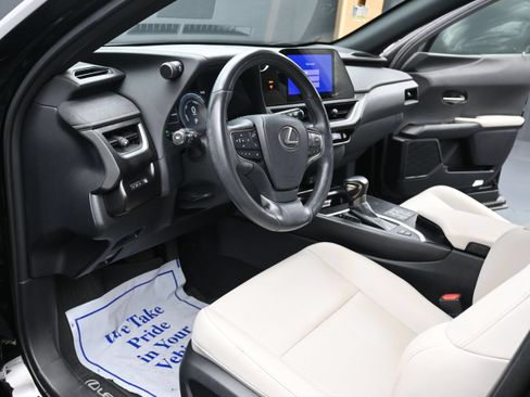 Used 2024 Lexus UX 250h FWD w/ Premium Package image 13