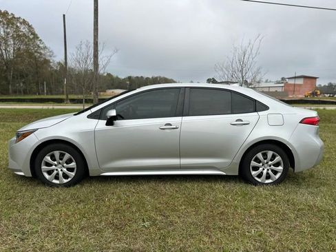 Used 2024 Toyota Corolla LE image 8