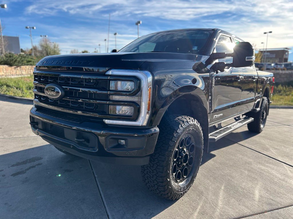 Used 2024 Ford F250 Lariat w/ Lariat Ultimate Package AWD/4WD image 3