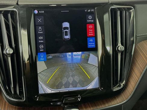 Used 2023 Volvo XC60 B5 Ultimate w/ Climate Package AWD/4WD image 18