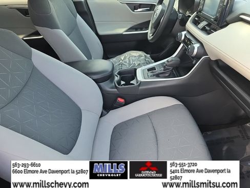 Used 2020 Toyota RAV4 XLE AWD/4WD image 20