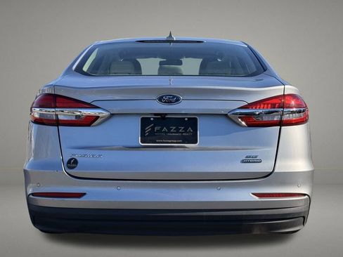 Used 2020 Ford Fusion SE FWD image 4