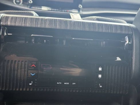 Used 2022 Jeep Wagoneer Series III AWD/4WD image 21