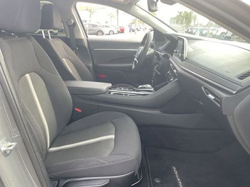 Used 2023 Hyundai Sonata SE w/ Preferred Accessory Package image 25