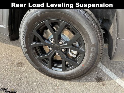 Certified 2025 Jeep Grand Cherokee L Laredo image 11