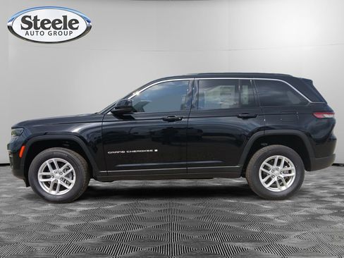 New 2024 Jeep Grand Cherokee Laredo X image 2