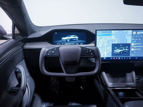 Used 2024 Tesla Model S Plaid image 11