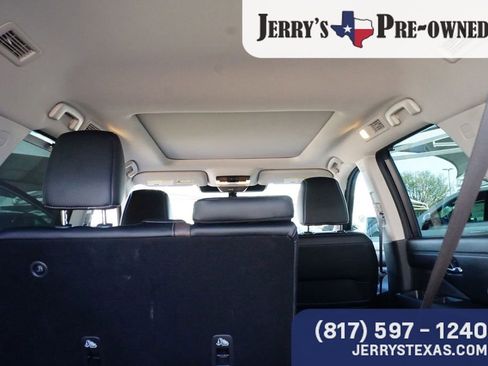 Used 2023 Nissan Pathfinder Platinum w/ Black Appearance Package image 24