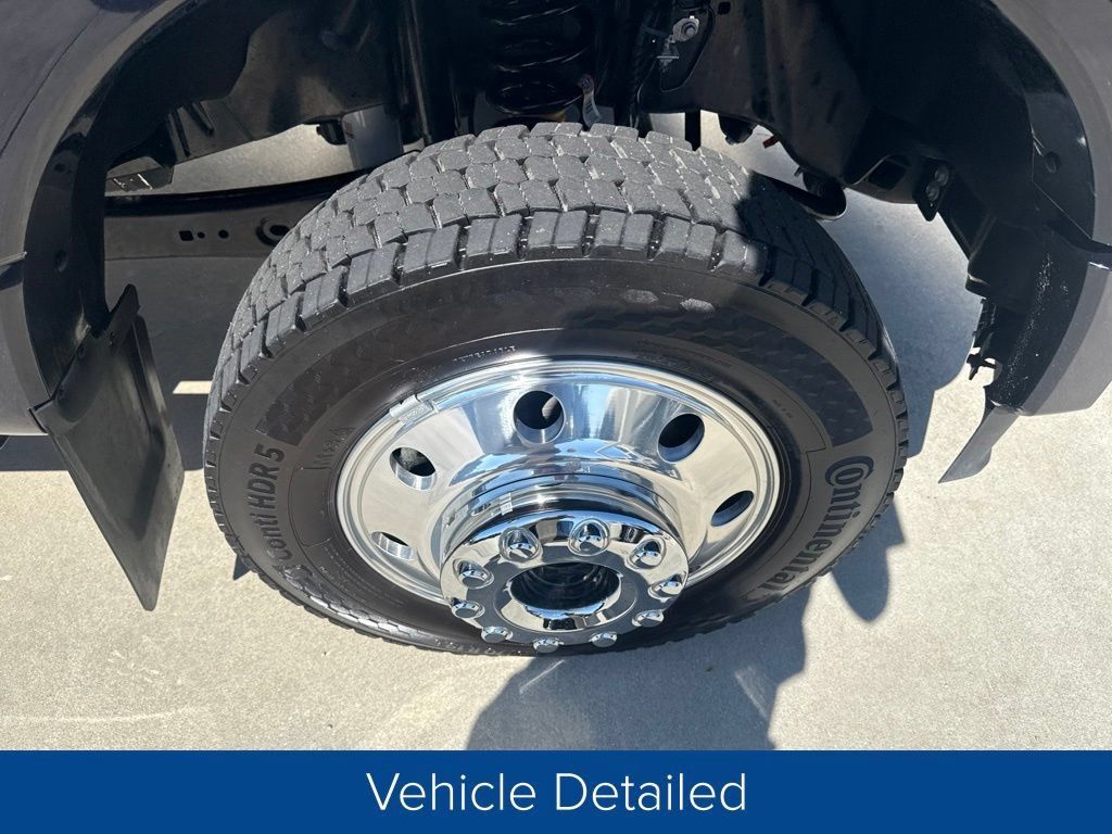 Used 2025 Ford F450 XLT w/ FX4 Off-Road Package AWD/4WD image 7