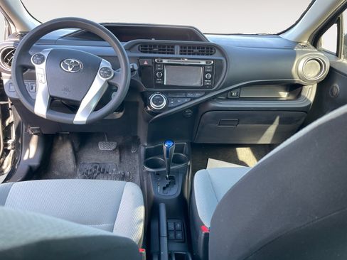 Used 2017 Toyota Prius C One FWD image 11