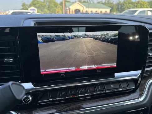 Used 2024 GMC Sierra 1500 Elevation image 17