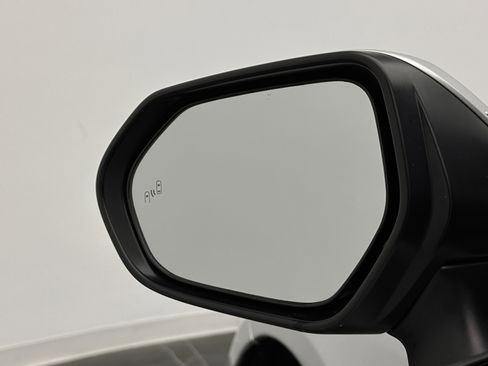 Used 2024 Toyota Corolla LE w/ LE Convenience Package image 12