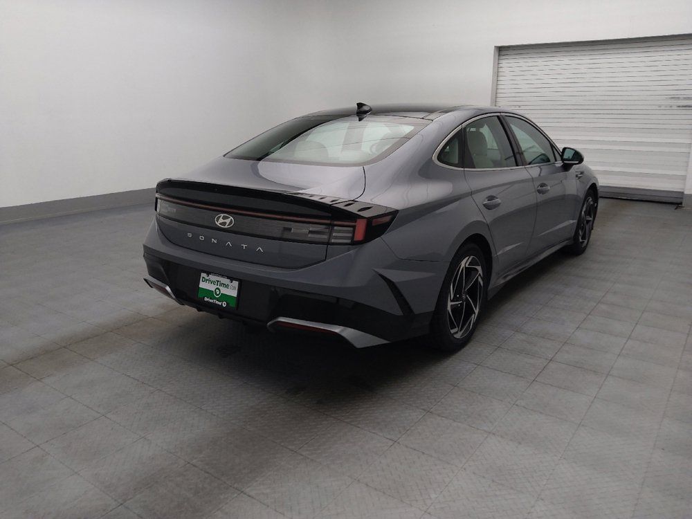 Used 2024 Hyundai Sonata SEL w/ Convenience Package FWD image 9