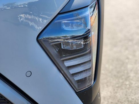 Certified 2024 Hyundai Kona Limited AWD/4WD image 10
